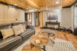TV, fireplace, offices - Off the Hook - Riverfront, hot tub, fire pit, pets (Blue Ridge)