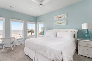 3 soverom, skrivebord, strykejern/-brett og wi-fi (inkludert)