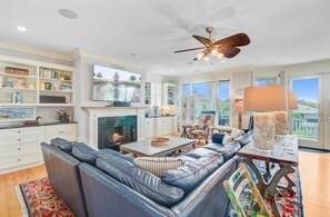 Smart-TV, bordtennis og bøker