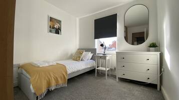 3 bedrooms, iron/ironing board