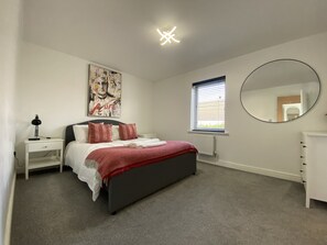 3 bedrooms, iron/ironing board