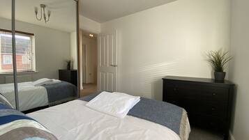 3 bedrooms, iron/ironing board