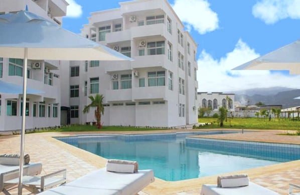 Outdoor banquet area - Angle Atlas Hotel (Dir El Ksiba)