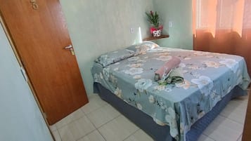 Roupas de cama antialérgicas, Wi-Fi de cortesia, roupa de cama