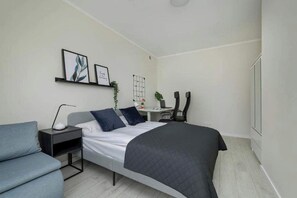 2 habitaciones, tabla de planchar con plancha, wifi y ropa de cama 