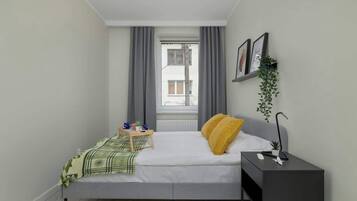 2 bedrooms, desk, iron/ironing board, WiFi