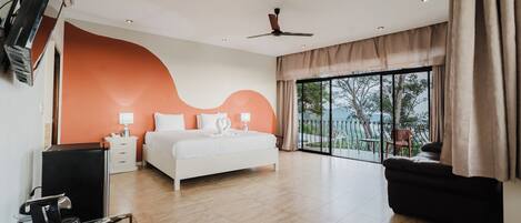 Camera familiare | Una cassaforte in camera, ferro/asse da stiro, Wi-Fi gratuito, lenzuola