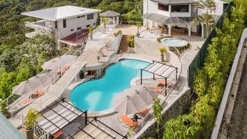 Outdoor pool, open 9:00 AM to 9:00 PM, sun loungers