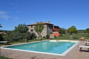 Front of property - Country House Style (Montefiascone)