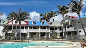 Pool - Beautiful studio on the beachfront Baie Orientale (Saint-Martin)