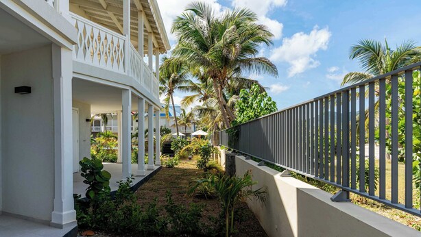 Unclassified image, 1 of 26, button - Spacious studio with pool and beach in Orient Bay (Saint-Martin)