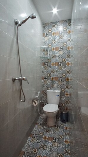 Design Apartment, 2 Bedrooms, Mountain View | Bathroom | Rainfall showerhead, towels, soap, toilet paper - HoneyPath (Aourir)