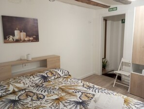 1 Schlafzimmer, Bügeleisen/Bügelbrett, Reisekinderbett, kostenloses WLAN