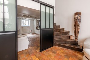 Interior - Heart of the Marais, 2 BR 2BA, Quiet and Luxury! (Paris)