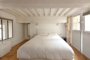 2 bedrooms, iron/ironing board, travel cot, free WiFi