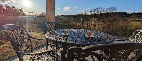 House | Outdoor dining