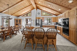 House, 4 Bedrooms | Dining - 4 Bedroom Home with Hot Tubnd Ski Access by RedAwning (Truckee)