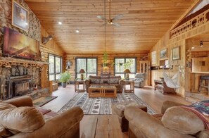 House, 4 Bedrooms | Living area | Smart TV, streaming services