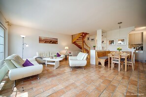 Fernseher, Stereoanlage