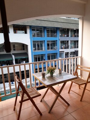Terrace/patio - White House by Sorot (Pattaya)