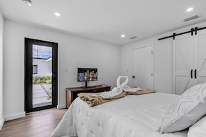 4 sovrum, värdeförvaringsskåp på rummet och strykjärn/strykbräda