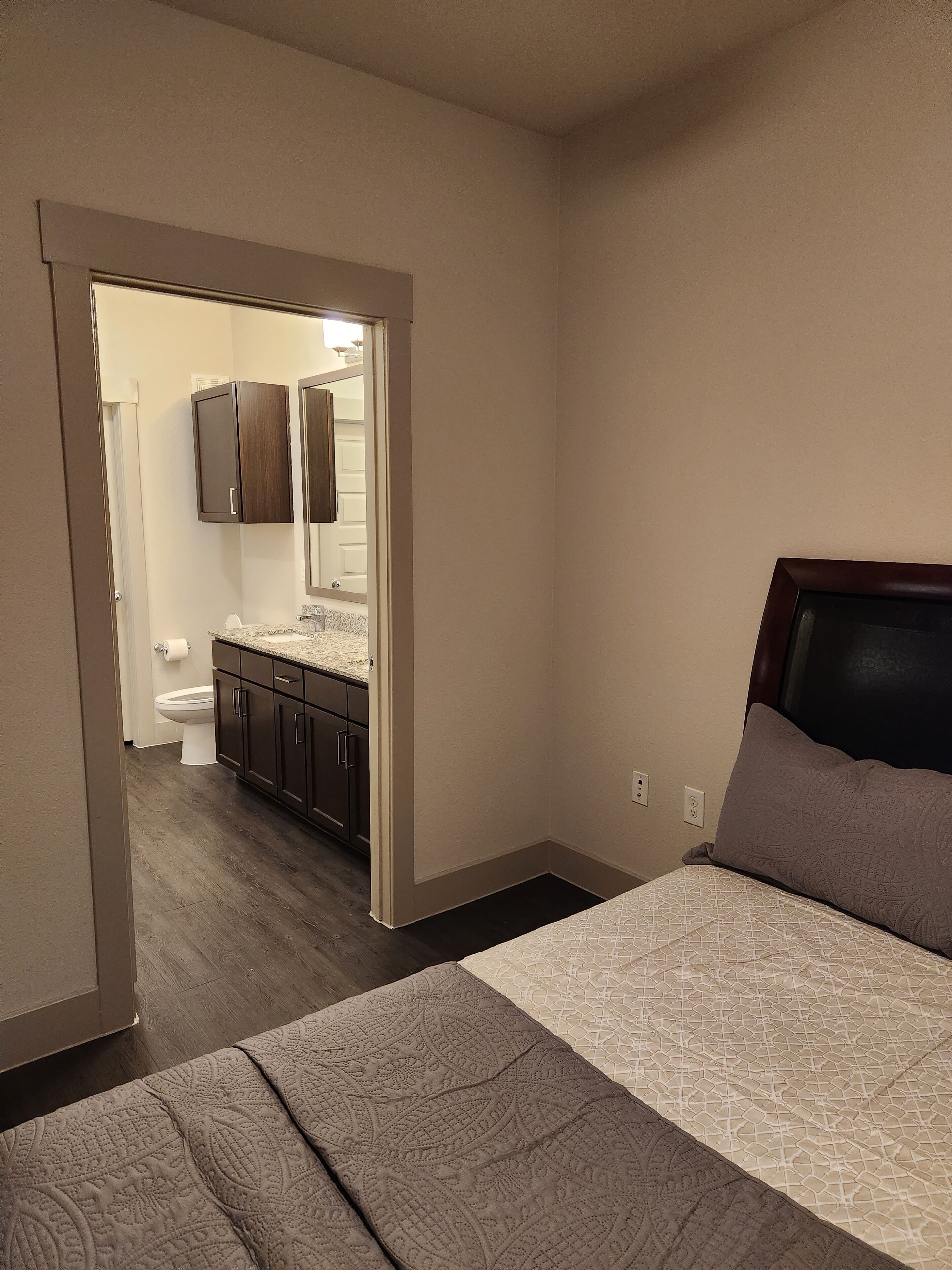 2 soveværelser, skrivebord, strygejern/strygebræt, Wi-Fi