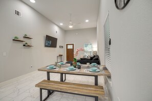Talo (3 Bedrooms) | Sisätilat