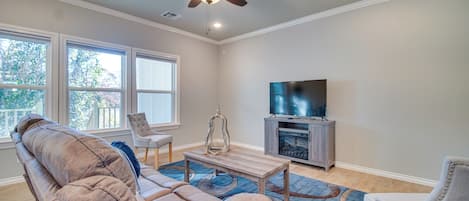 House (3 Bedrooms) | Interior