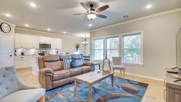 House (3 Bedrooms) | Front of property