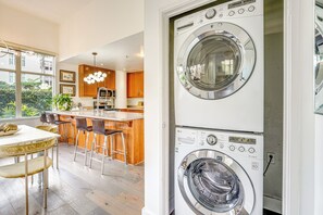 อพาร์ทเมนท์ (2 Bedrooms) | ภายใน