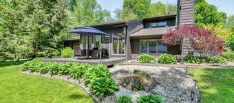 Cassopolis Vacation Home - Walk to Diamond Lake!