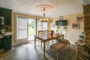 Dining - Goldsboro Vacation Rental w/ Large Backyard! (Goldsboro)