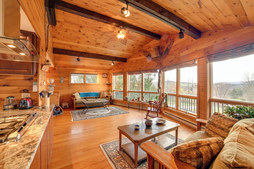 Spacious Finger Lakes Home w/ Mountain Views - Homer, NY