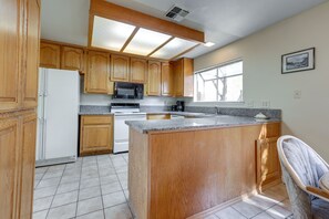 House (3 Bedrooms) | Private kitchen | Dishwasher, cookware/dishes/utensils, paper towels - Pet-friendly Citrus Heights Home: Fenced Backyard! (Citrus Heights)
