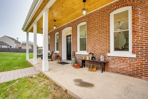 Family-friendly Hatfield Home: 3 Mi to Downtown!