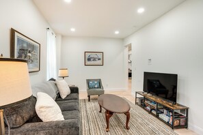 House (4 Bedrooms) | Interior - Family-friendly Hatfield Home: 3 Mi to Downtown! (Hatfield)
