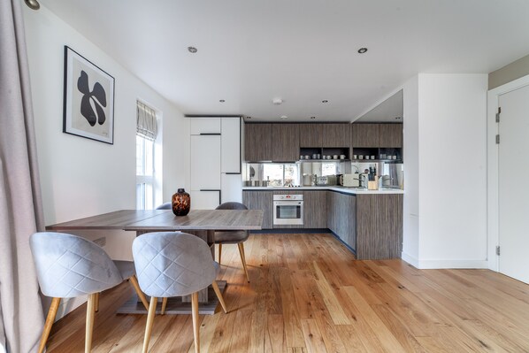 Apartment | Private kitchen | Fridge, microwave, oven, stovetop - The Lewisham Collection (London)