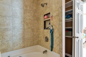 Casa (2 Bedrooms) | Interior