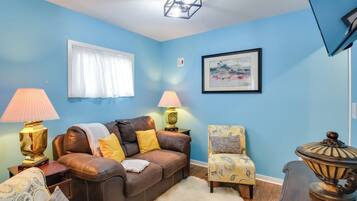 Cottage (2 Bedrooms) | Interior