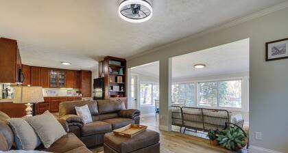 Lakefront Getaway in Leesburg w/ Dock + Kayaks!