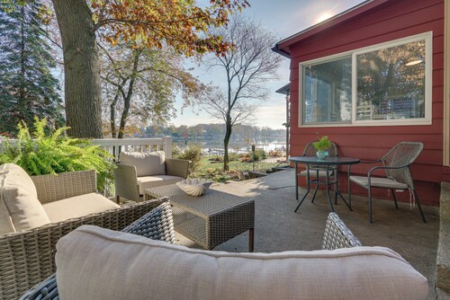 Lakefront Getaway in Leesburg w/ Dock + Kayaks!