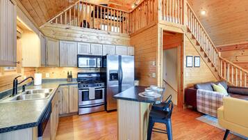 House (2 Bedrooms) | Interior