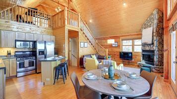 Rumah (2 Bedrooms) | Interior