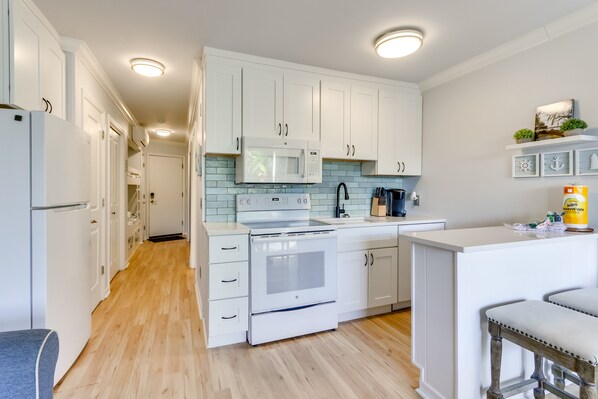 Microwave, oven, stovetop, dishwasher