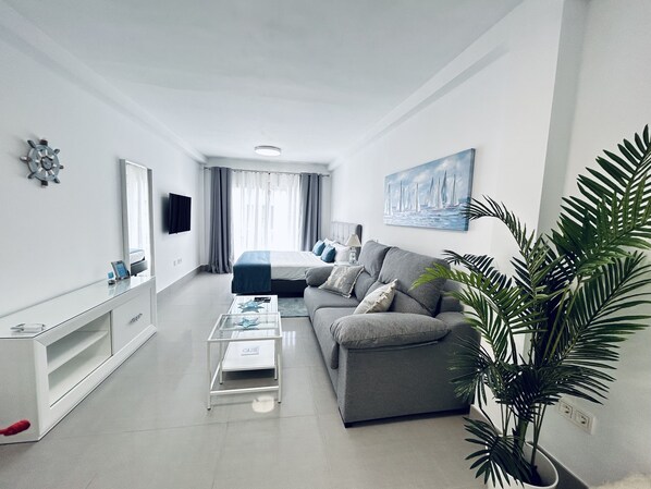 Living area - Loft with balcony- Mare Apartments Marbella (Marbella)