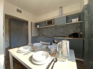 Fridge, microwave, oven, stovetop - Ca' Magna Apartment (Venezia)