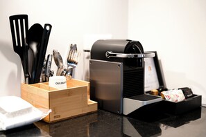 Quarto casal superior | Cozinha privada | Geladeira, micro-ondas, máquina de café expresso, cafeteira/chaleira