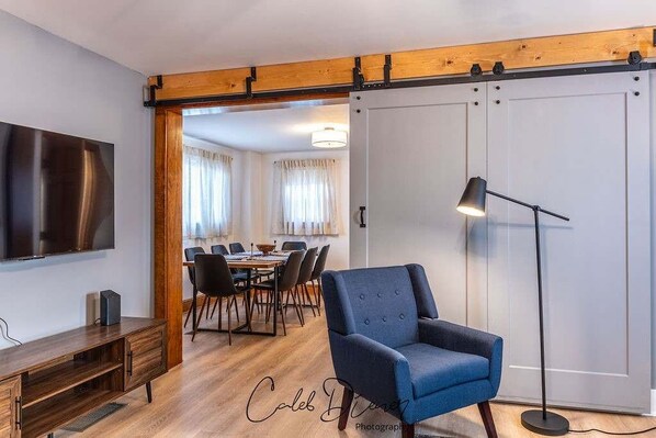 Interior - Charming Hillsdale Home - Walking to Campus & Downtown (Hillsdale)