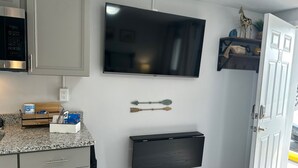 Single Room | Premium bedding, memory foam beds, WiFi (free), individually decorated