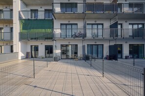 Terrace/patio - Tastefully Arranged Studio by Renters (Wroclaw)